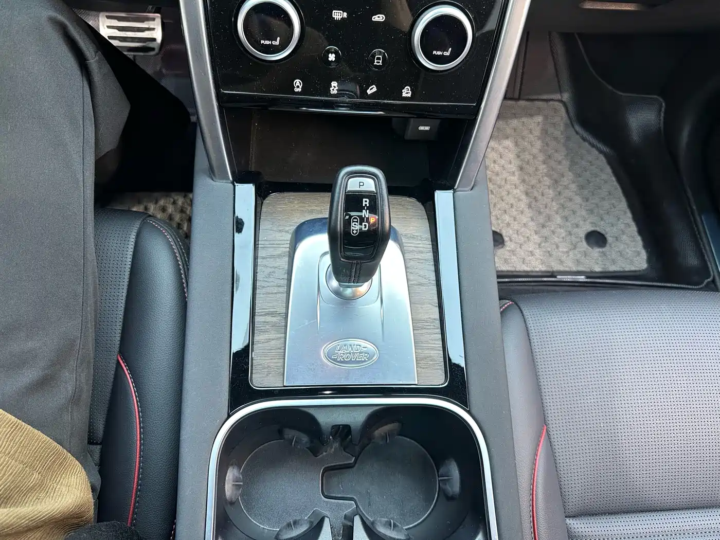Land Rover Discovery Sport 2021 249PS R-Dynamic S Performance Edition фото 13