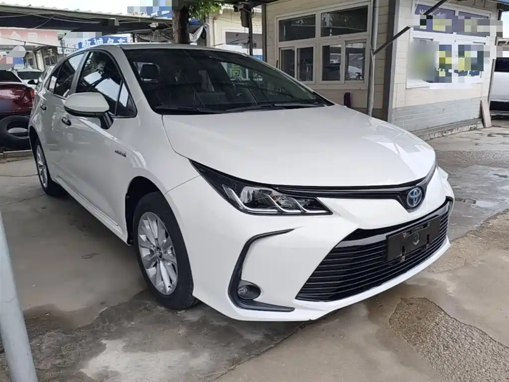 Toyota Corolla 2021 Hybrid 1.8L E-CVT Elite Edition фото 4