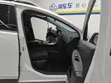 Photo 8 - Peugeot 3008