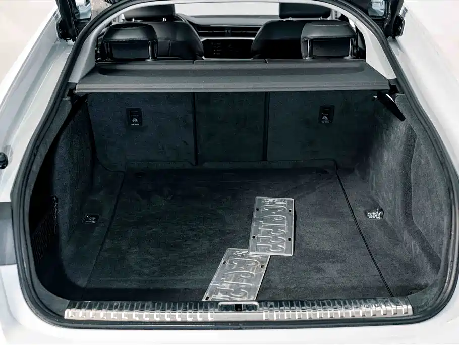 Фото 24 - Audi A7