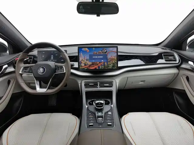 BYD Qin PLUS 2023 Champion Edition DM-i 120KM Surpassing Type — фото 5