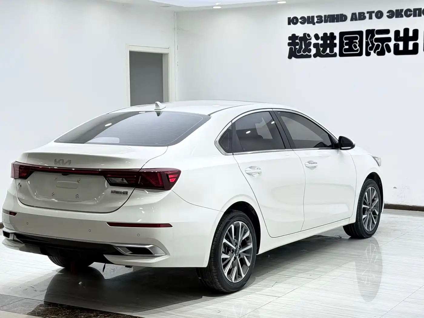 Kia K3 2021 1.5L CVT Fashion Edition фото 10