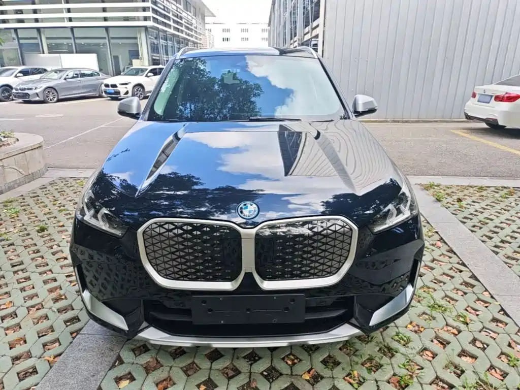 BMW iX1 2024 2023 eDrive25L X Design Package