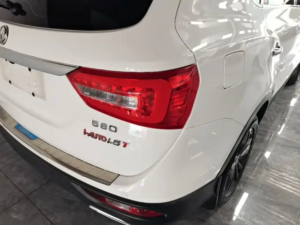 Dongfeng Fengguang Fengguang 580 2020 2020 1.5T CVT Luxury