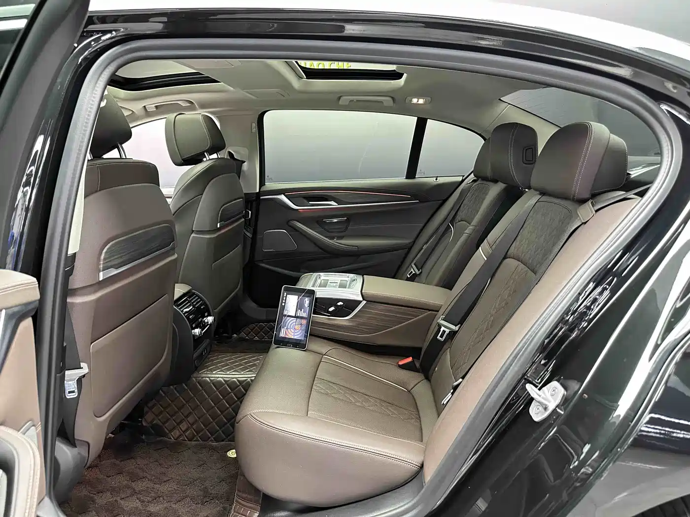 BMW 5 Series 2021 530Li Premium Luxury Package фото 7