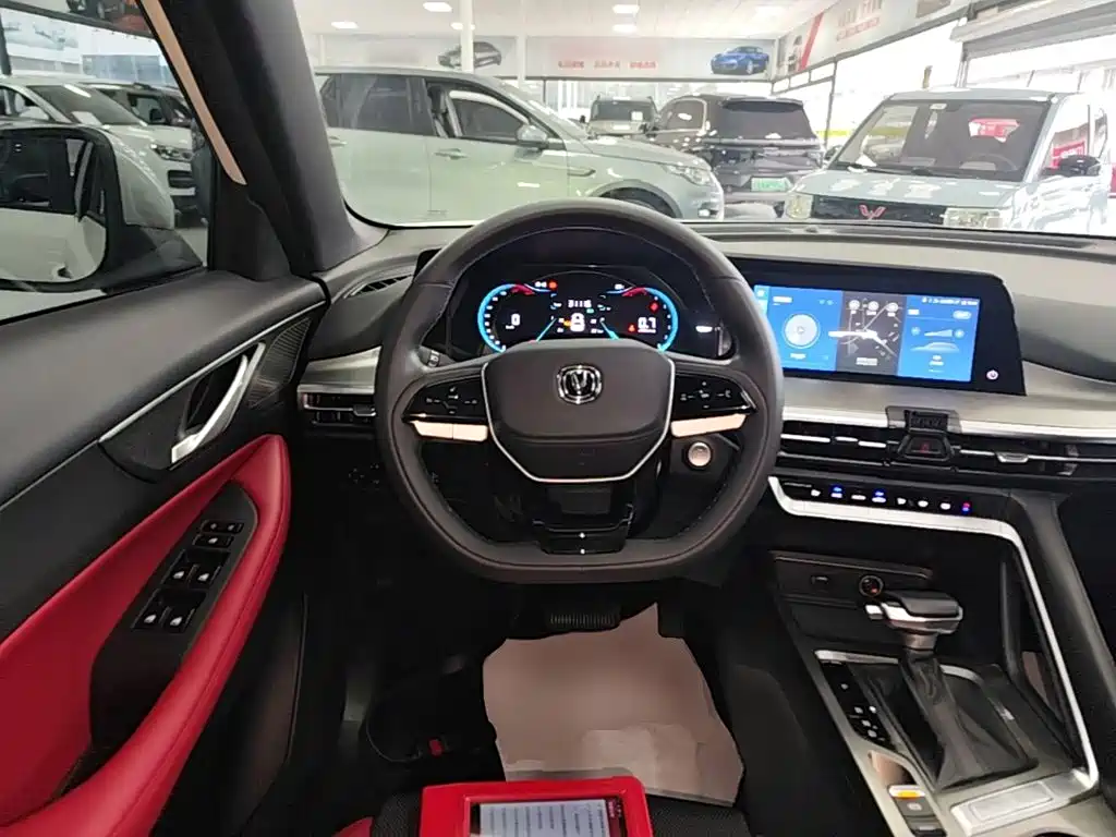 Changan CS35 PLUS 2024 2023 Enjoyment Edition 1.4T DCT Luxury