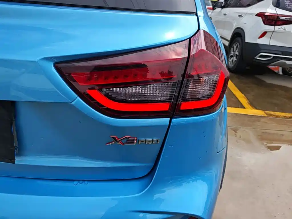 Geely Vision X3 2022 2021 PRO 1.5L CVT Premium