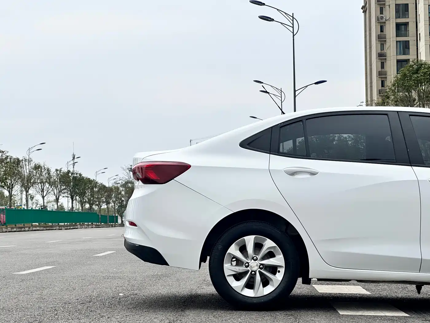 CHEVROLET KOVOZ