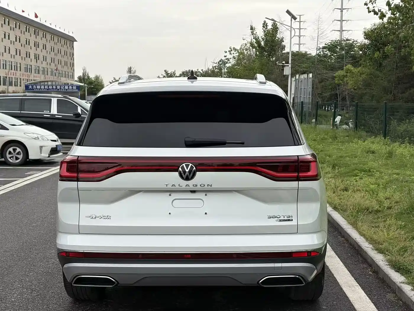 Volkswagen Talagon 2021 380TSI 4WD Luxury Premium Edition Pro фото 12