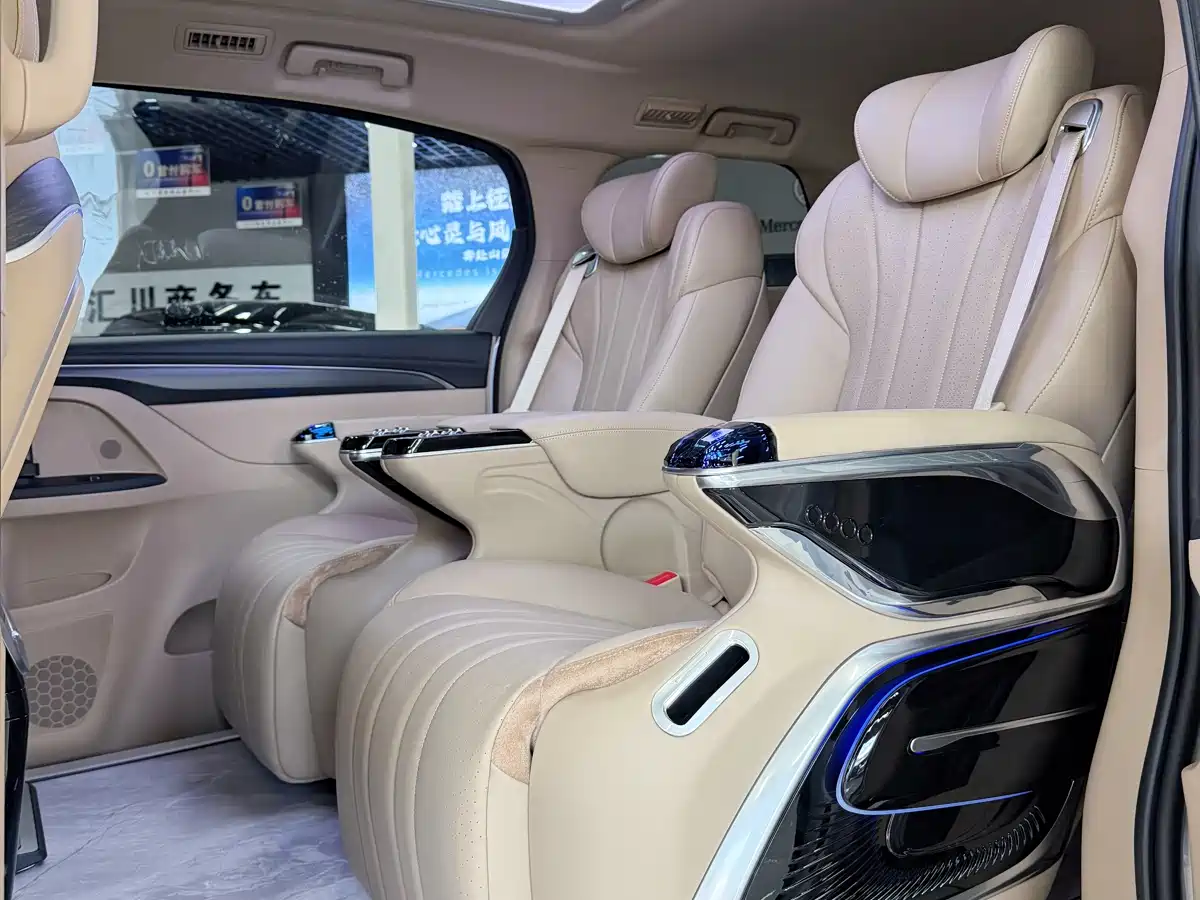 Buick GL8 2025 Land Business Class Comfort DG Edition фото 4