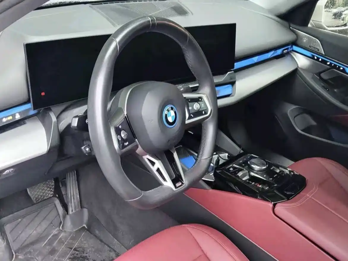 BMW i5 2024 2024 eDrive 35L Premium Model M Sport Package