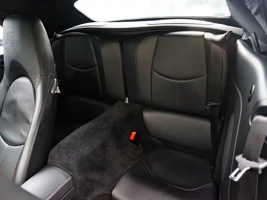 Porsche 911 2010 Carrera 4 Cabriolet 3.6L фото 16