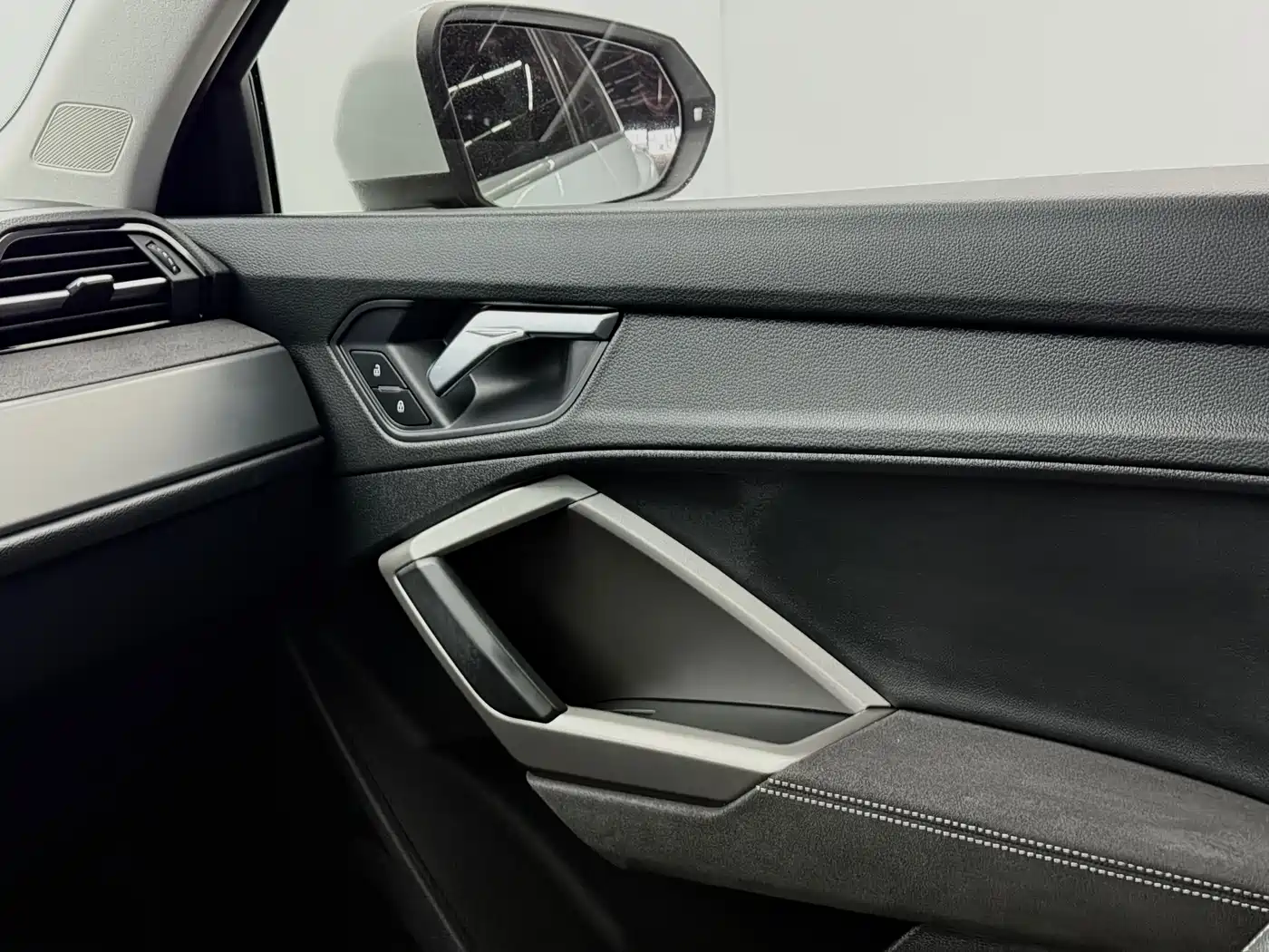 Audi Q3 2022 35 TFSI Fashion Dynamic фото 17