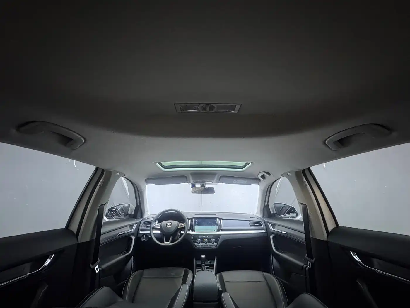 Škoda Kamiq 2022 1.5L Automatic Comfort Edition фото 7