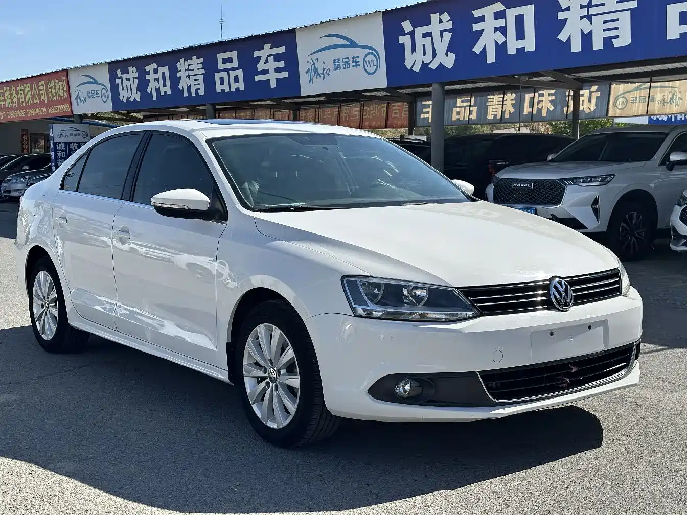 Volkswagen Sagitar 2014 Facelift 1.6L Automatic Comfort фото 3