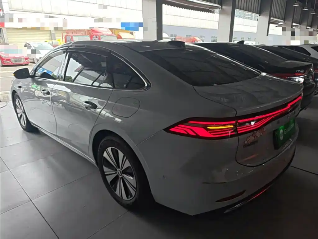 Geely Galaxy Galaxy A7 2025 EM-i 150km Explorer+ Edition фото 5