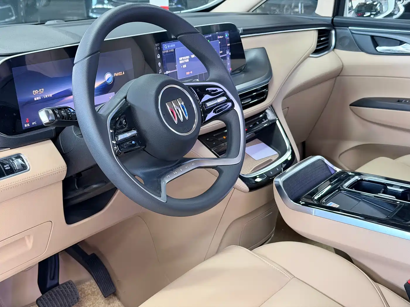 Buick GL8 2025 Land Business Class Comfort DG Edition фото 2