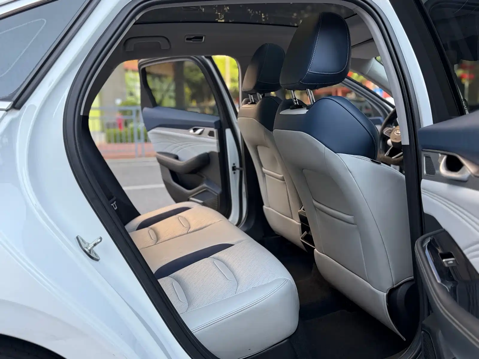 Фото 8 - Geely Preface