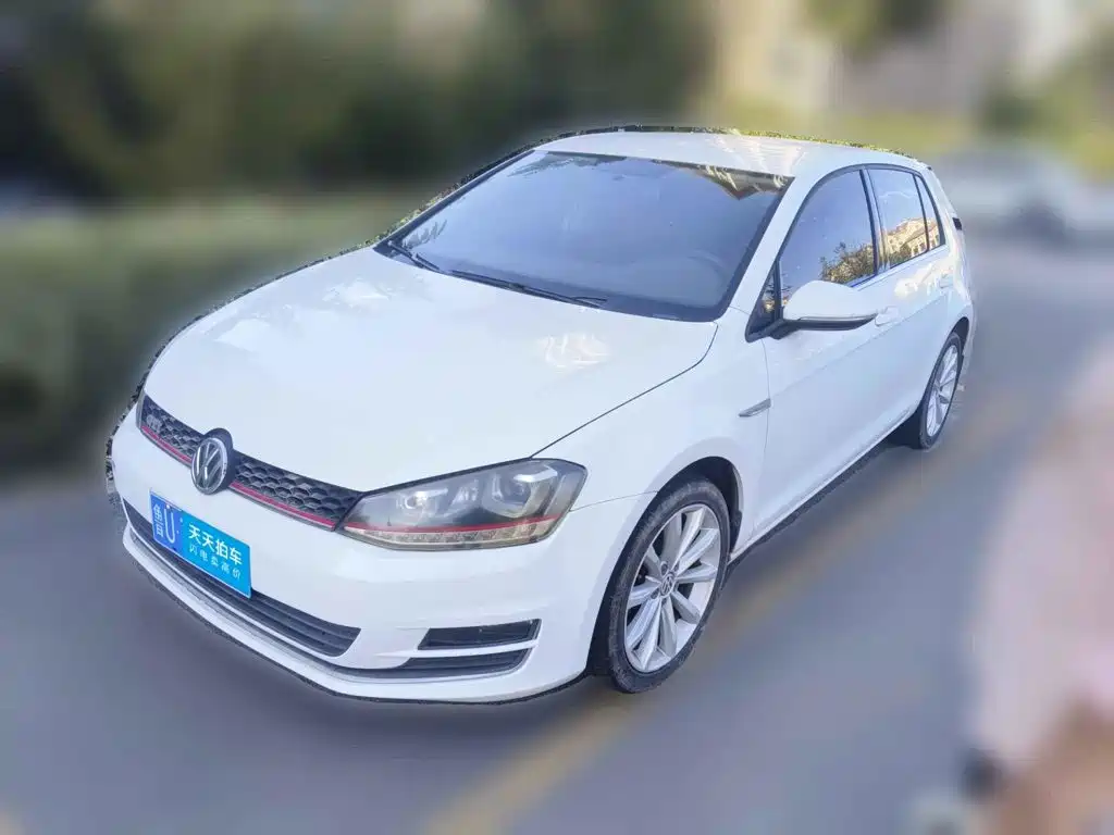 صورة 1 - Volkswagen Golf