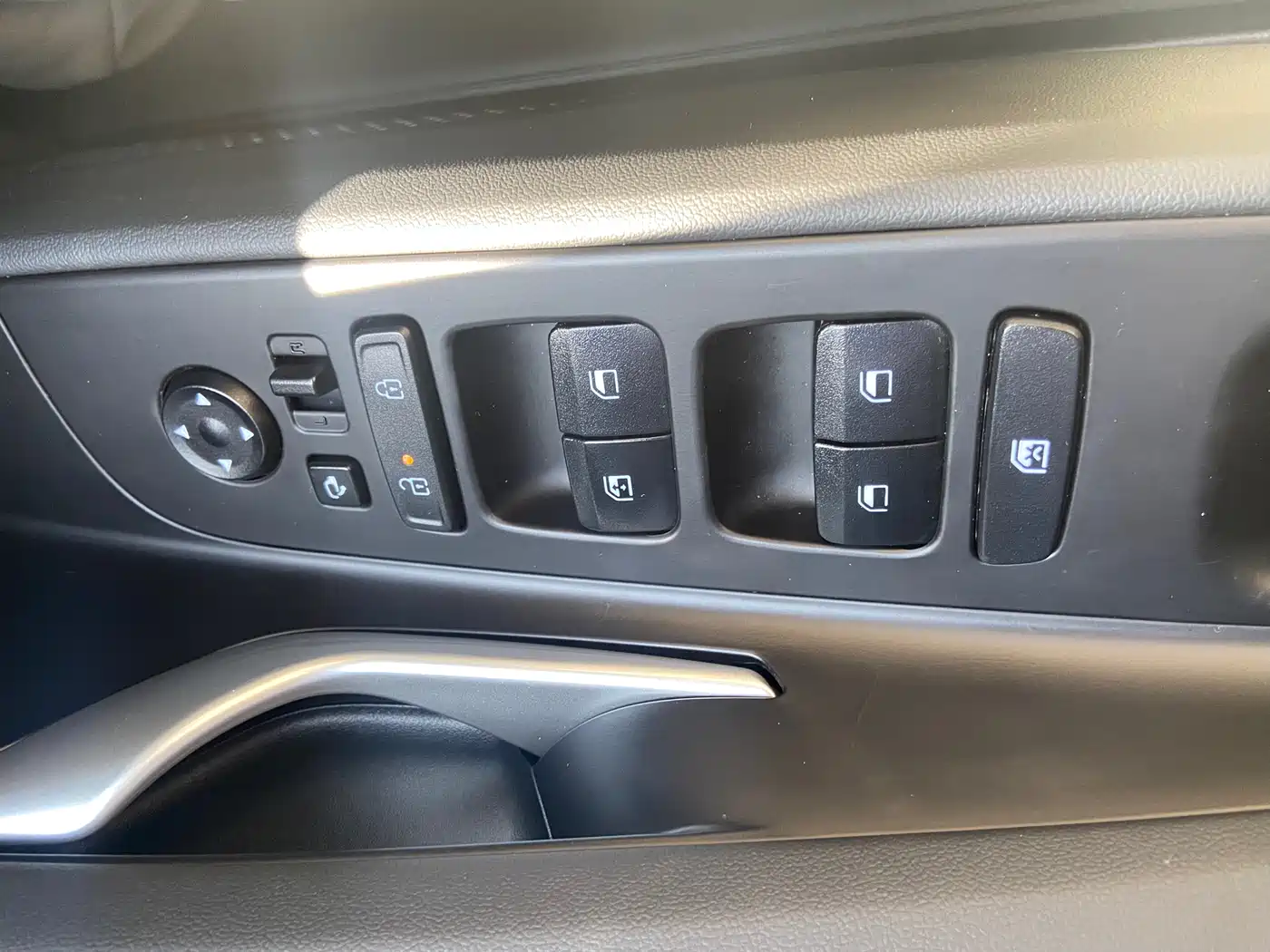 Hyundai Elantra 2023 1.5L CVT GLX Elite Edition фото 18