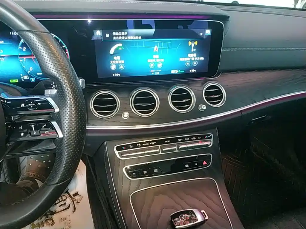 Фото 13 - Mercedes-Benz E-Class (Import)