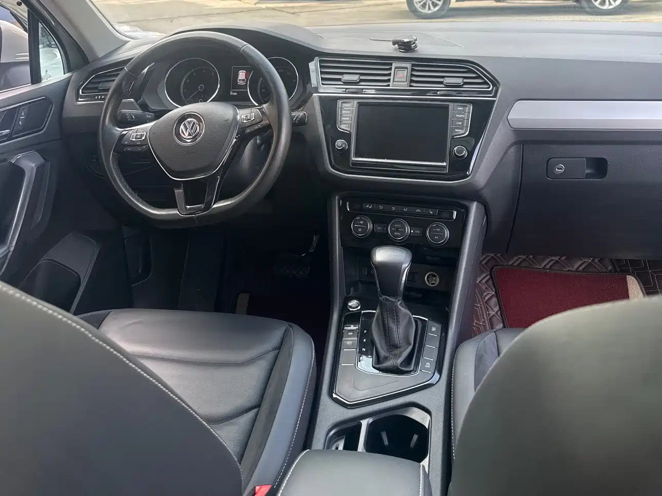 Volkswagen Tiguan L 2017 330TSI Automatic 2WD Luxury Edition фото 7