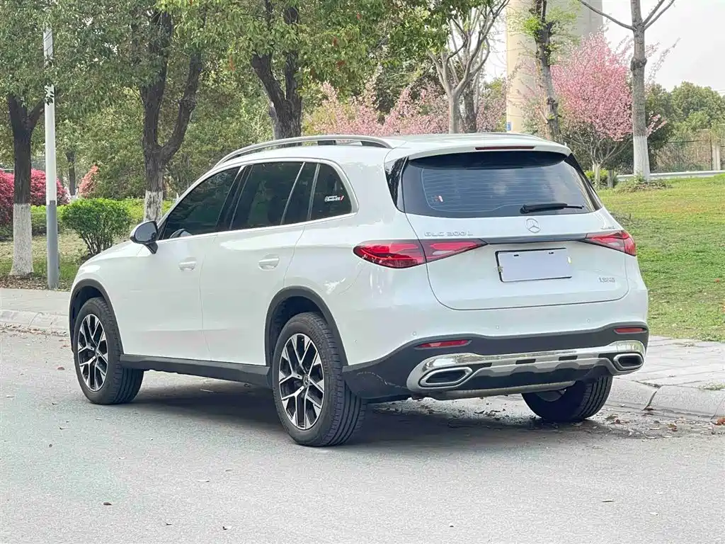 Mercedes-Benz GLC 2024 GLC 260 L 4MATIC Dynamic 5-seater фото 5