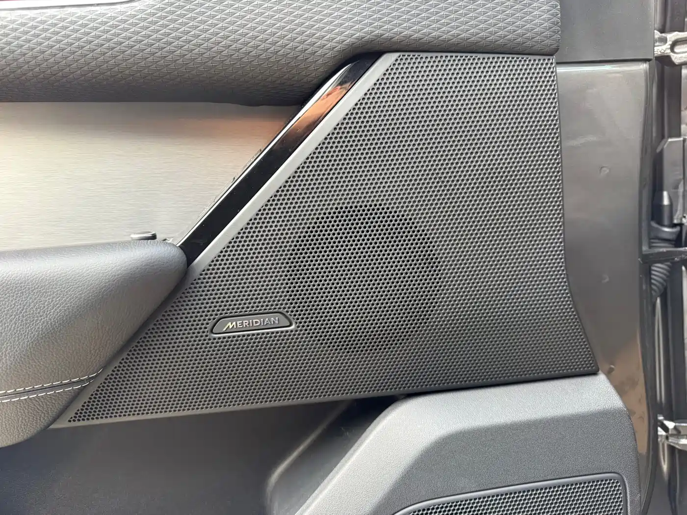 Land Rover Range Rover Velar 2019 250PS R-DYNAMIC S фото 24