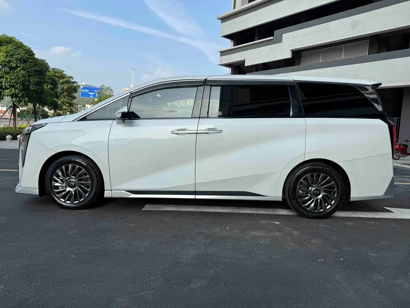 GAC TRUMPCHI TRUMPCHI M8