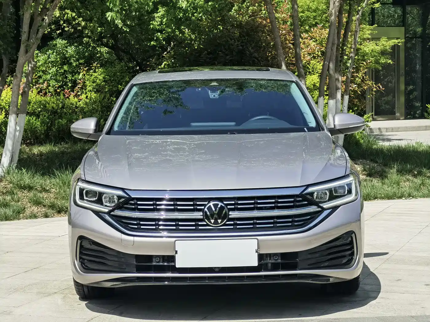 Volkswagen Sagitar 2023 300TSI DSG Excellence Edition фото 2
