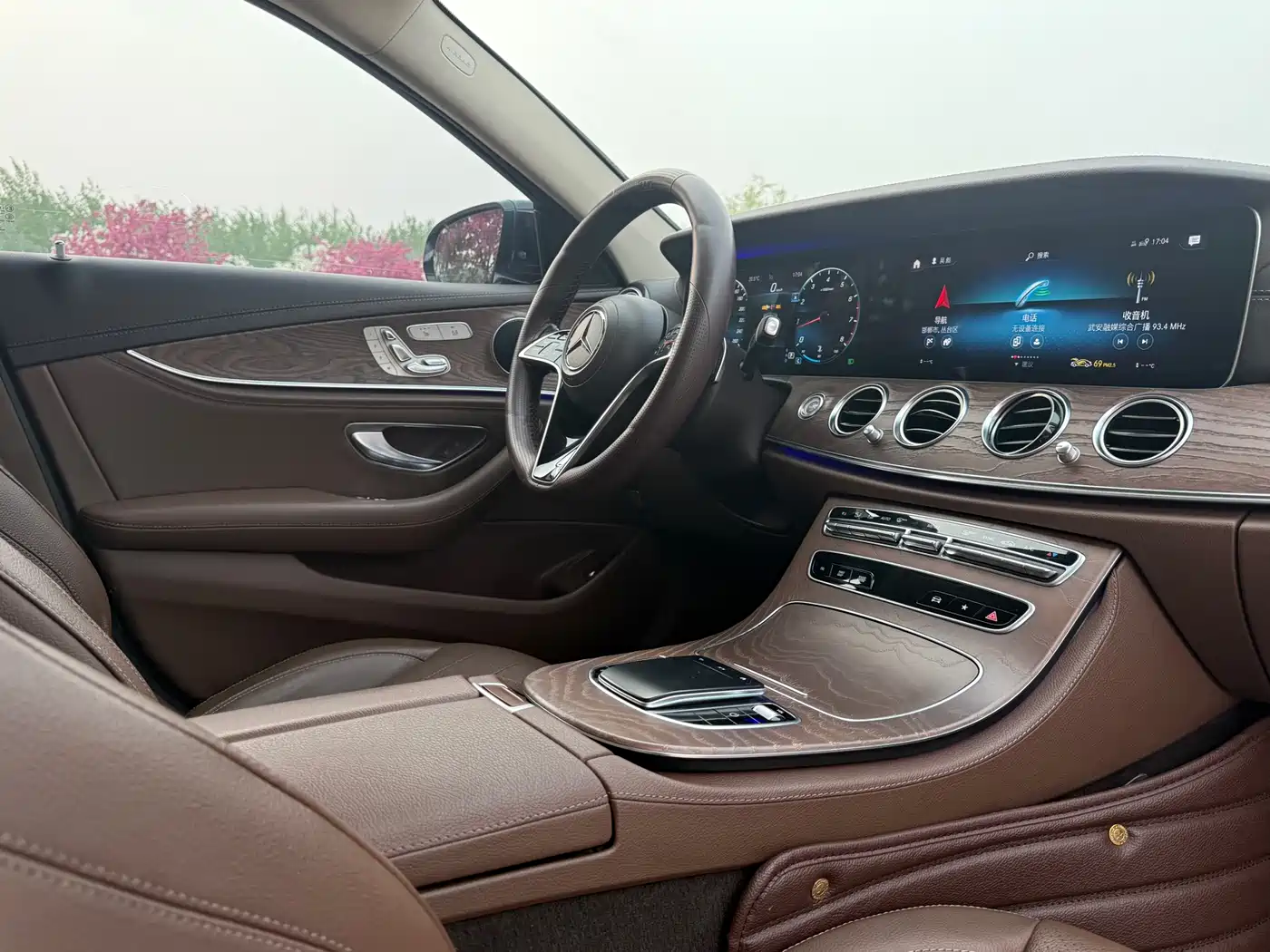 Mercedes-Benz E-Class 2021 E 300 L Fashion фото 21