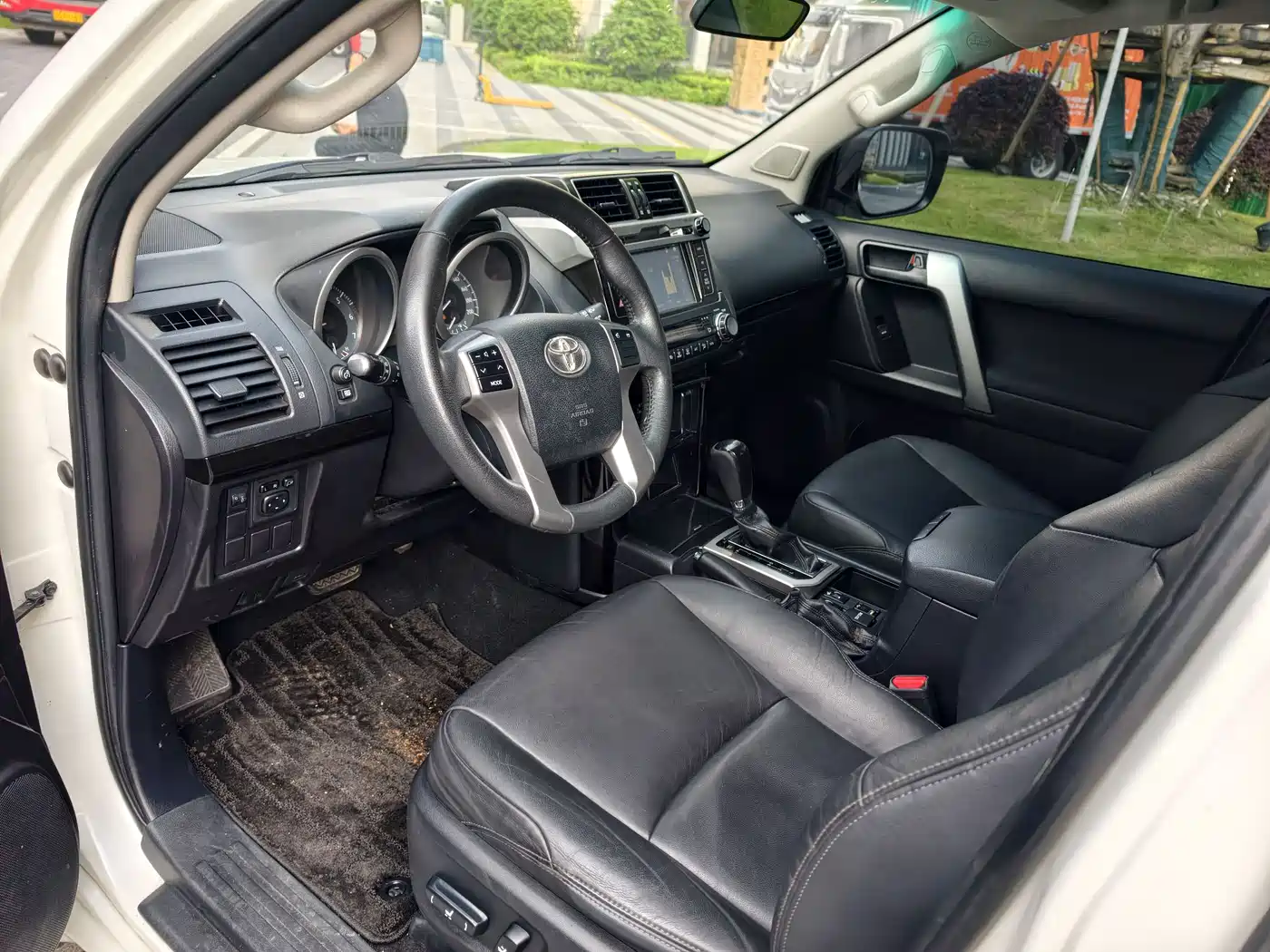 Toyota Prado (Import) 2014 2.7L Automatic Standard Edition фото 8