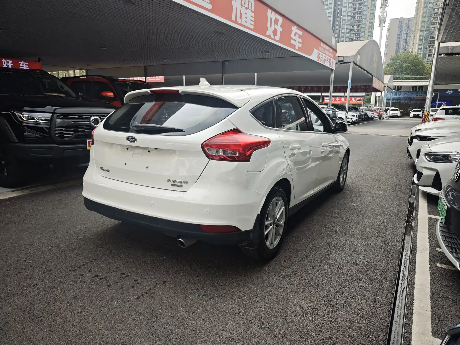 Фото 4 - Ford Focus