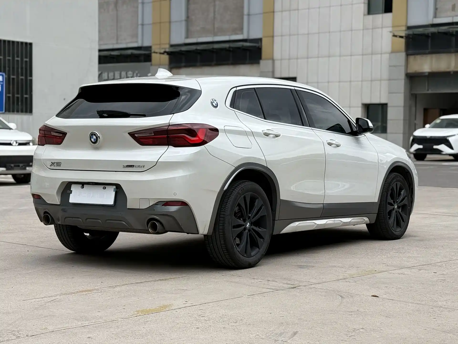 Photo 8 - BMW X2