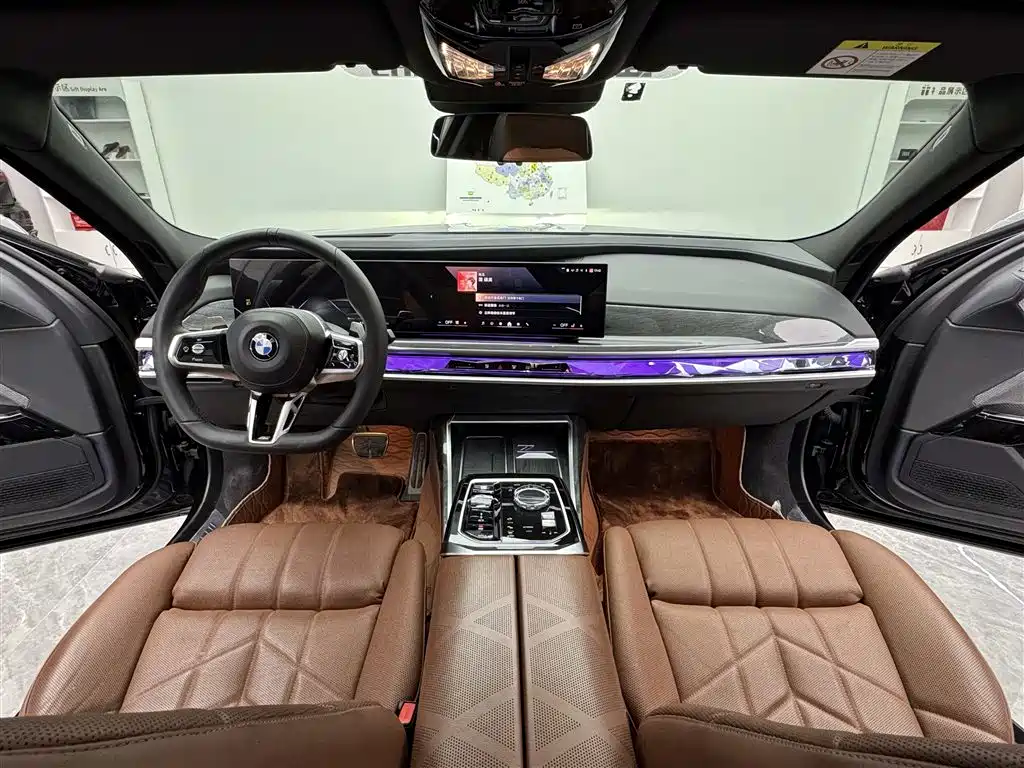 BMW 7 Series 2023 Facelift 740Li Exclusive M Sport Package фото 11