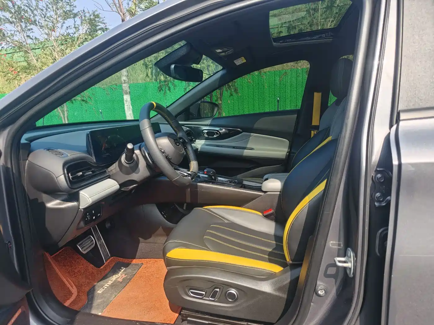 GAC Trumpchi Trumpchi Emkoo 2023 270T DCT J16 Edition фото 5