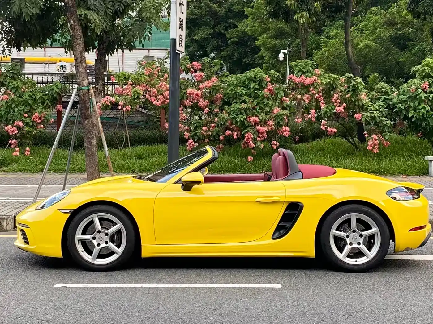 Porsche 718 2022 Boxster 2.0T фото 15