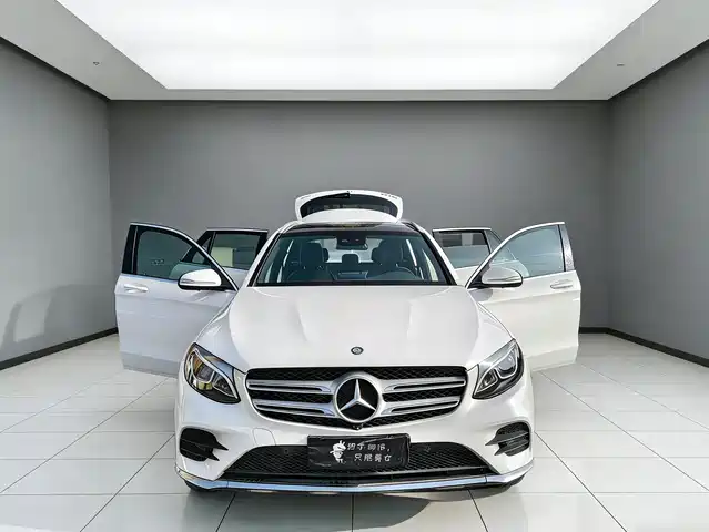 MERCEDES-BENZ GLC