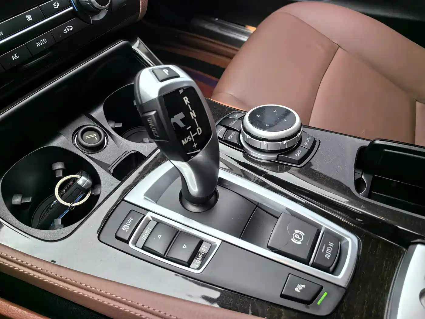 BMW 5 Series 2017 525Li Luxury Design Package фото 11