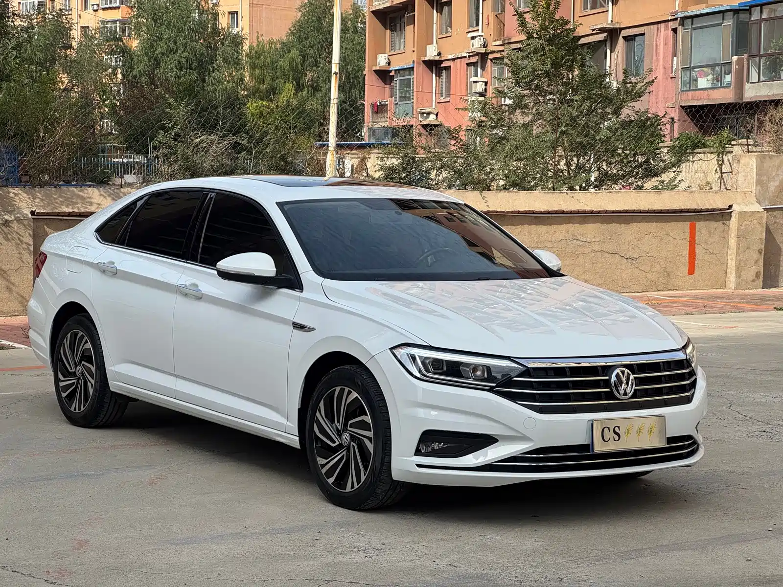 Photo 3 - Volkswagen Sagitar