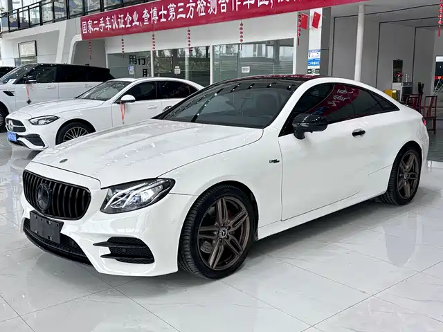 MERCEDES-BENZ E CLASS