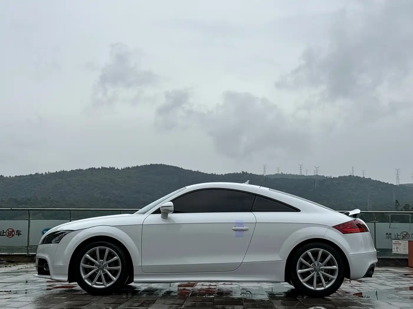 Фото 10 - Audi TT