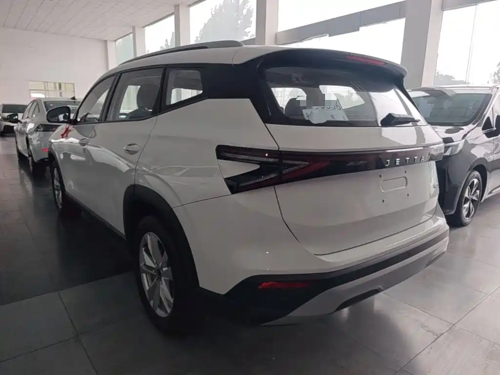 Фото 5 - Jetta VS8