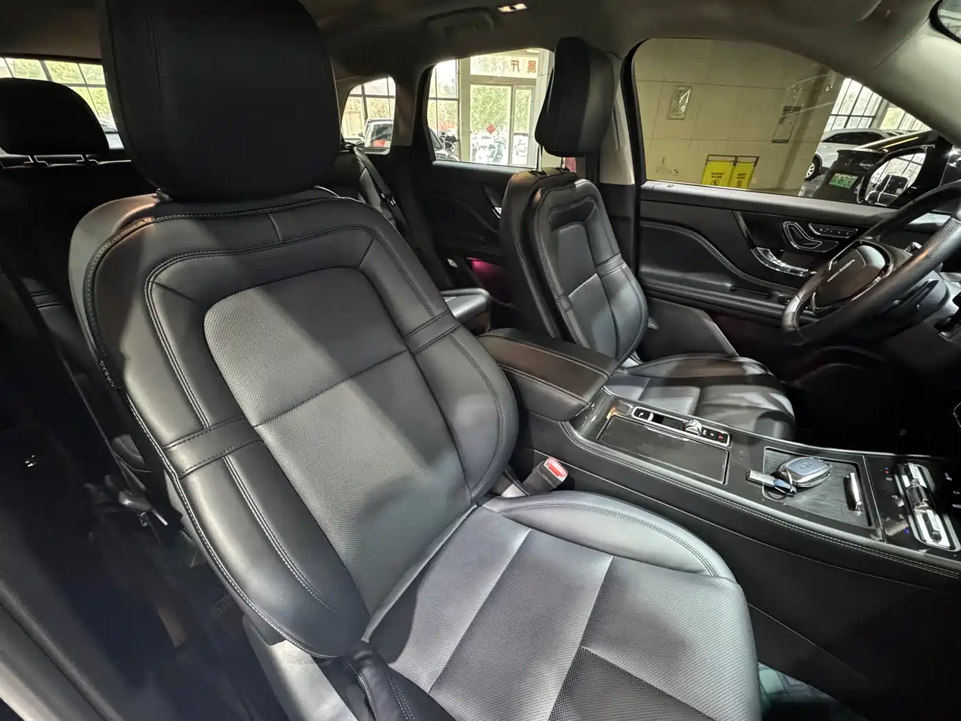 LINCOLN ADVENTURER