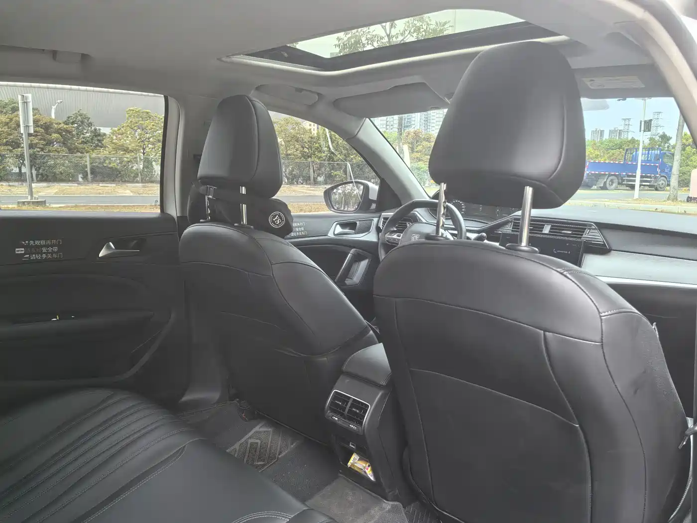 Peugeot 408 2022 1.6T Progressive Edition фото 23