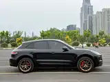 Photo 4 - Porsche Macan