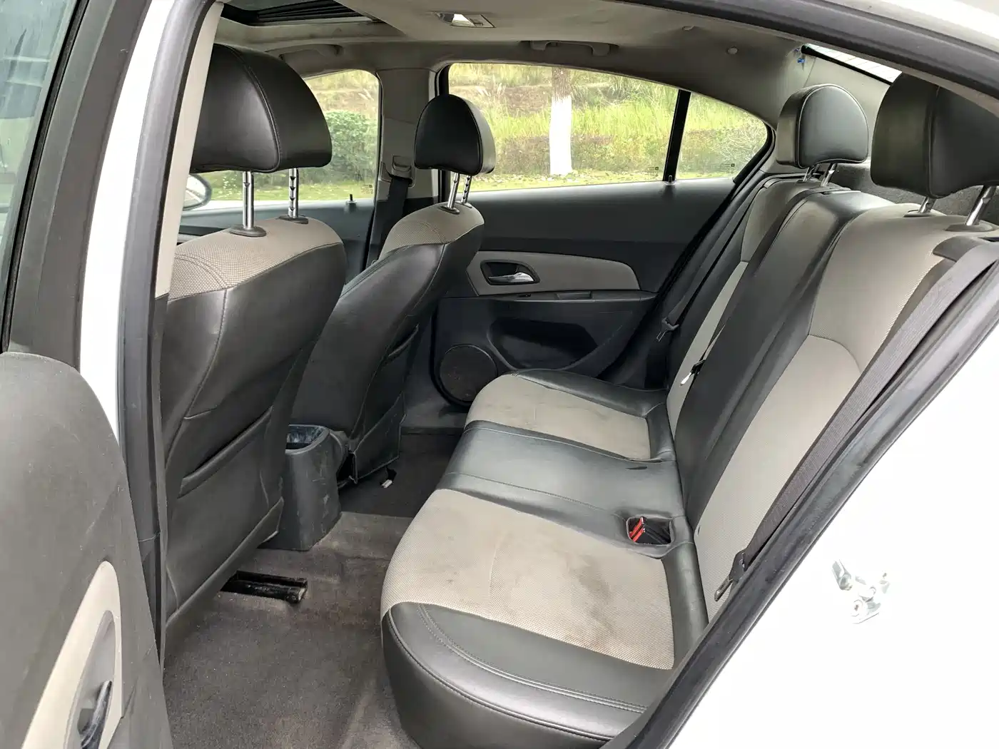 Chevrolet Cruze 2013 1.6L SL Sunroof MT фото 11