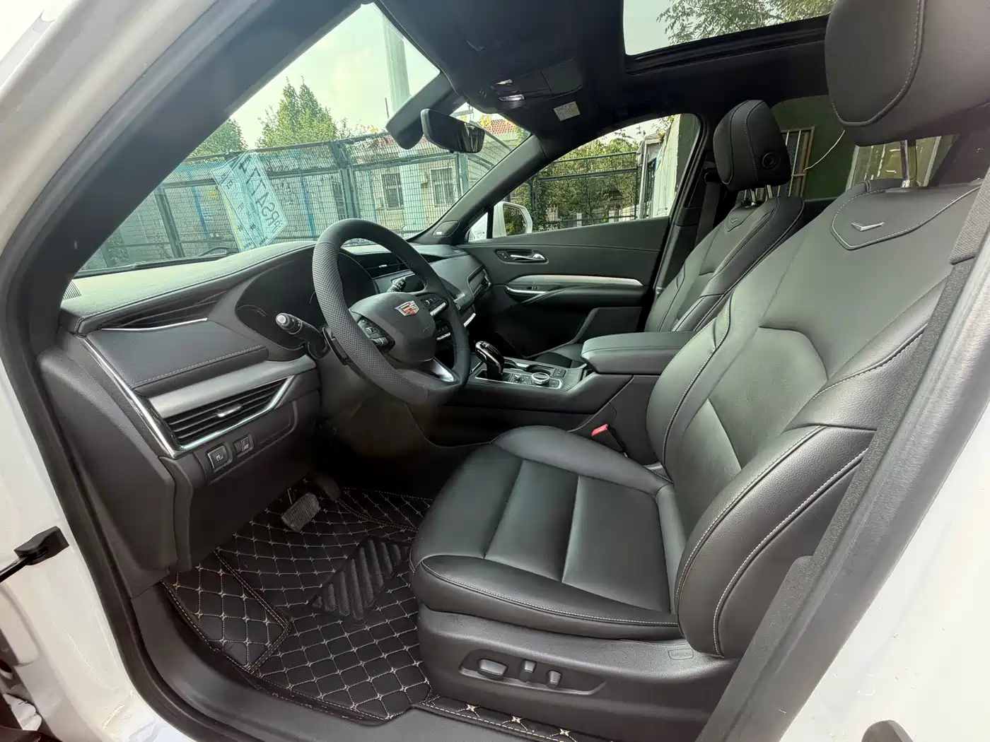 Cadillac XT4 2020 28T FWD Leading Trim фото 4