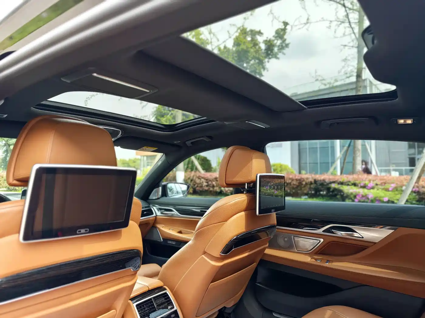 BMW 7 Series 2018 730Li Leading Type M Sport Package фото 16