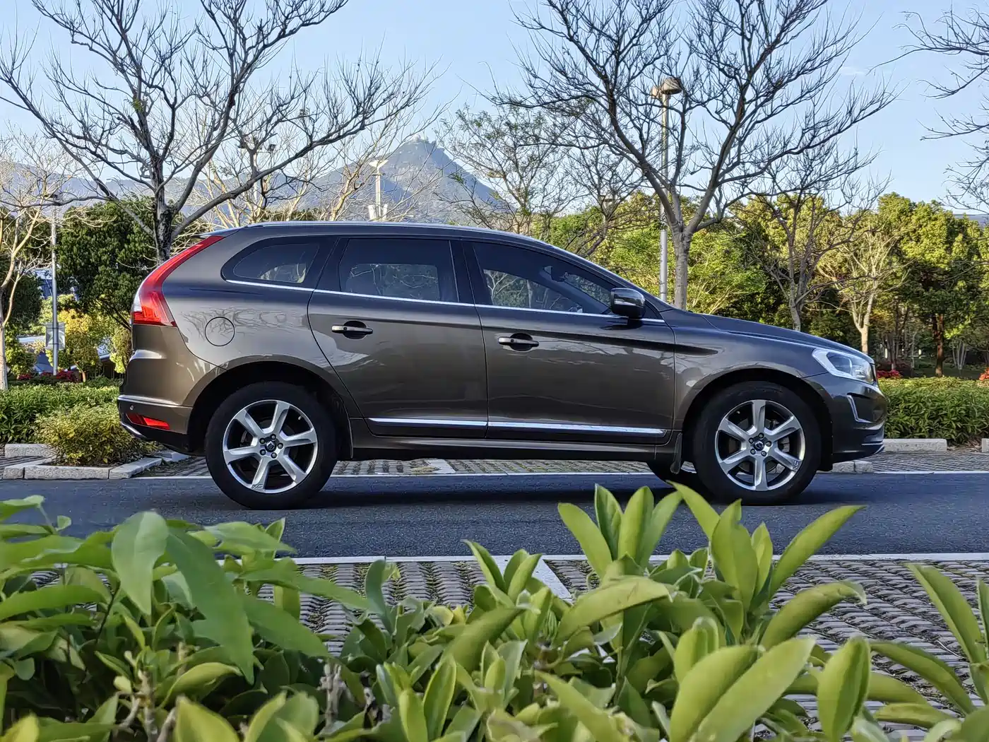 Volvo XC60 (Import) 2014 2015 T6 Momentum